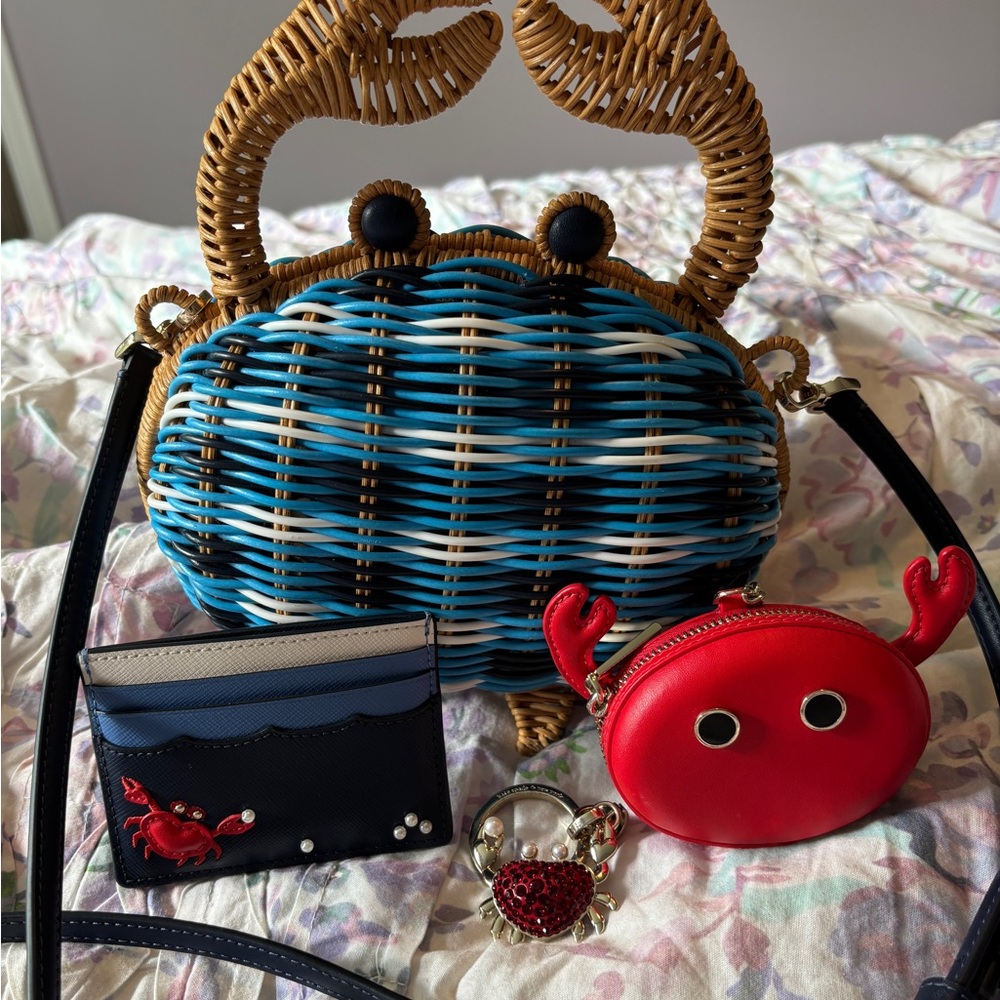 Kate Spade Crab 🦀🦀 Woven wicker bag, matching mini wallet, coin purse, keychain!